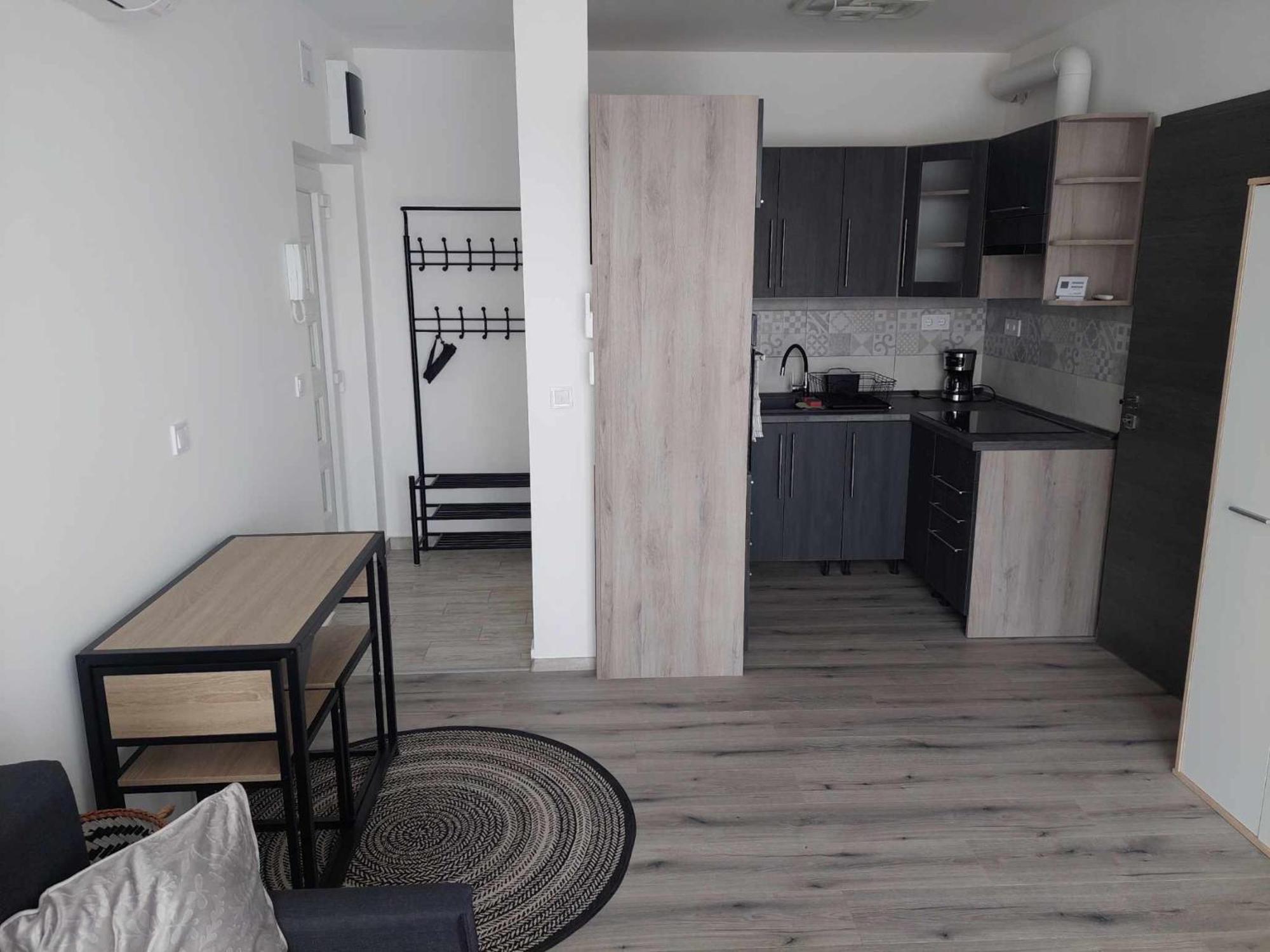 Mora Lak Apartment Szeged Ngoại thất bức ảnh