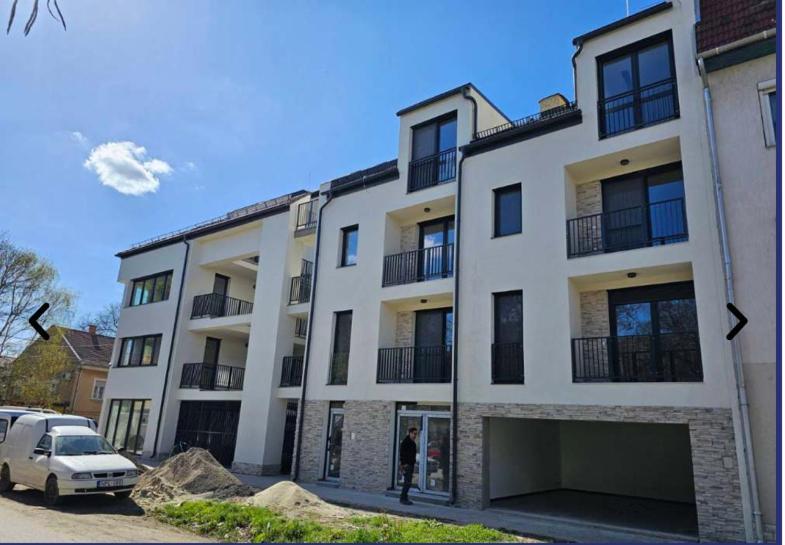 Mora Lak Apartment Szeged Ngoại thất bức ảnh